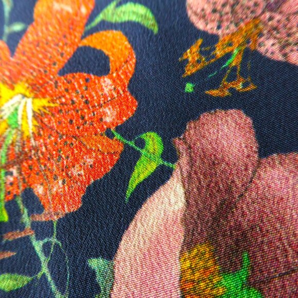 SiLK Ecru Brand Navy Floral Cami Top High Neck Keyhole Button Back Lined S Small - Picture 3 of 9